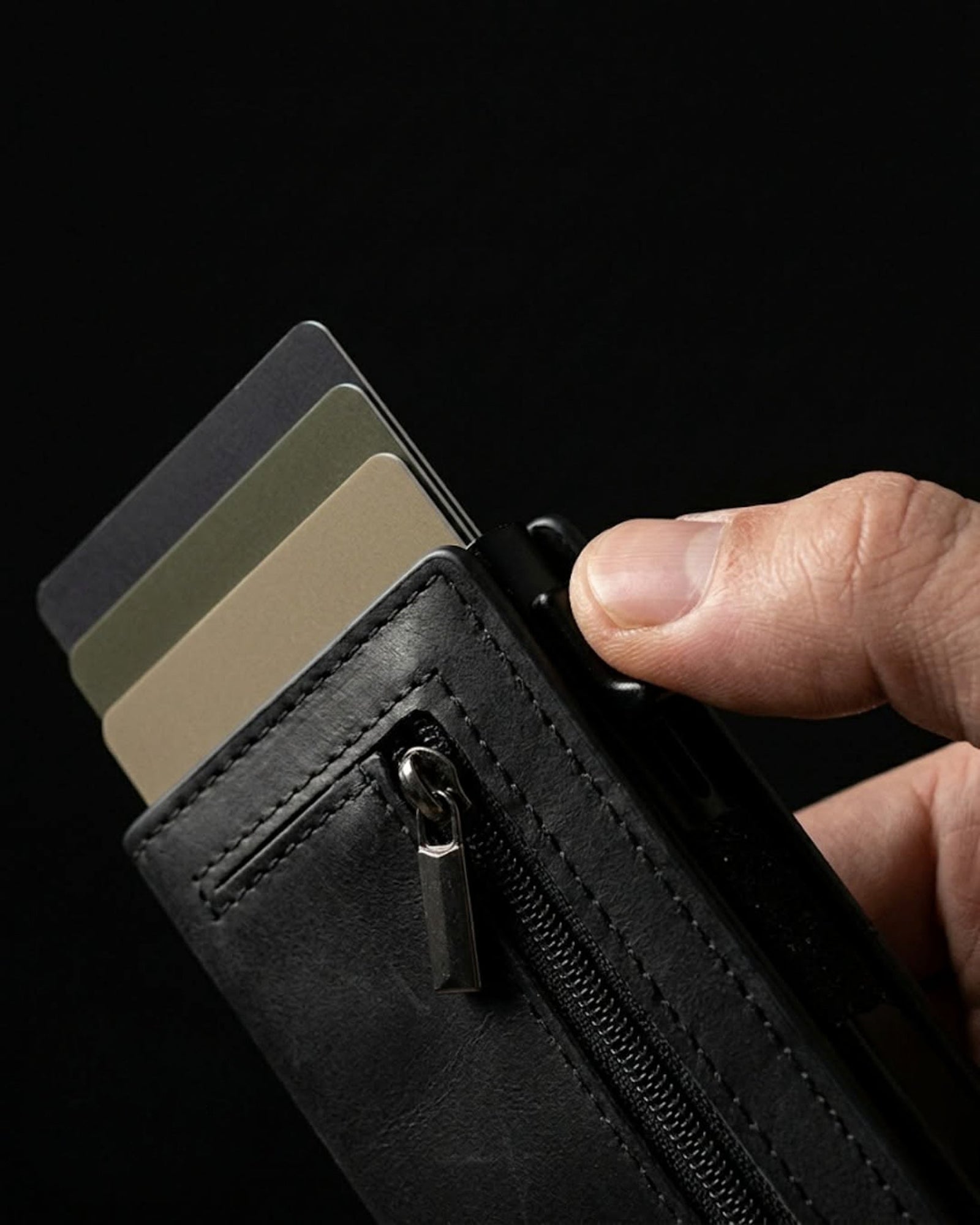 Slim wallet buying guide: 7 things to check before you buy